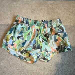 Athleta Girl sz small/7 Camouflage Shorts